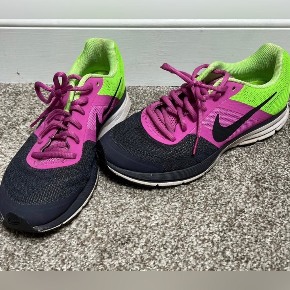 Nike Pegasus 30 Running shoes. Women’s size 9.5